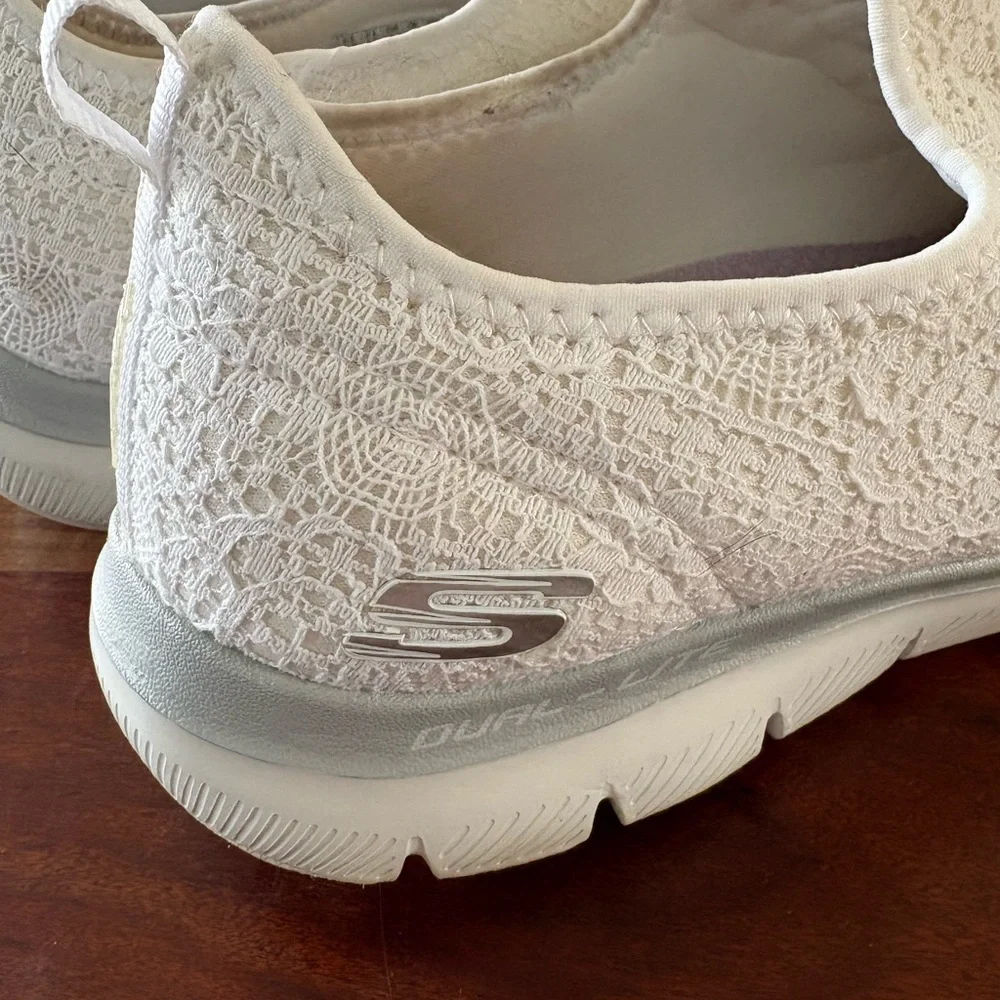 Skechers Women's Air-Cooled Memory Foam Sneakers Size 9.5 White Lace - Picture 10 of 10